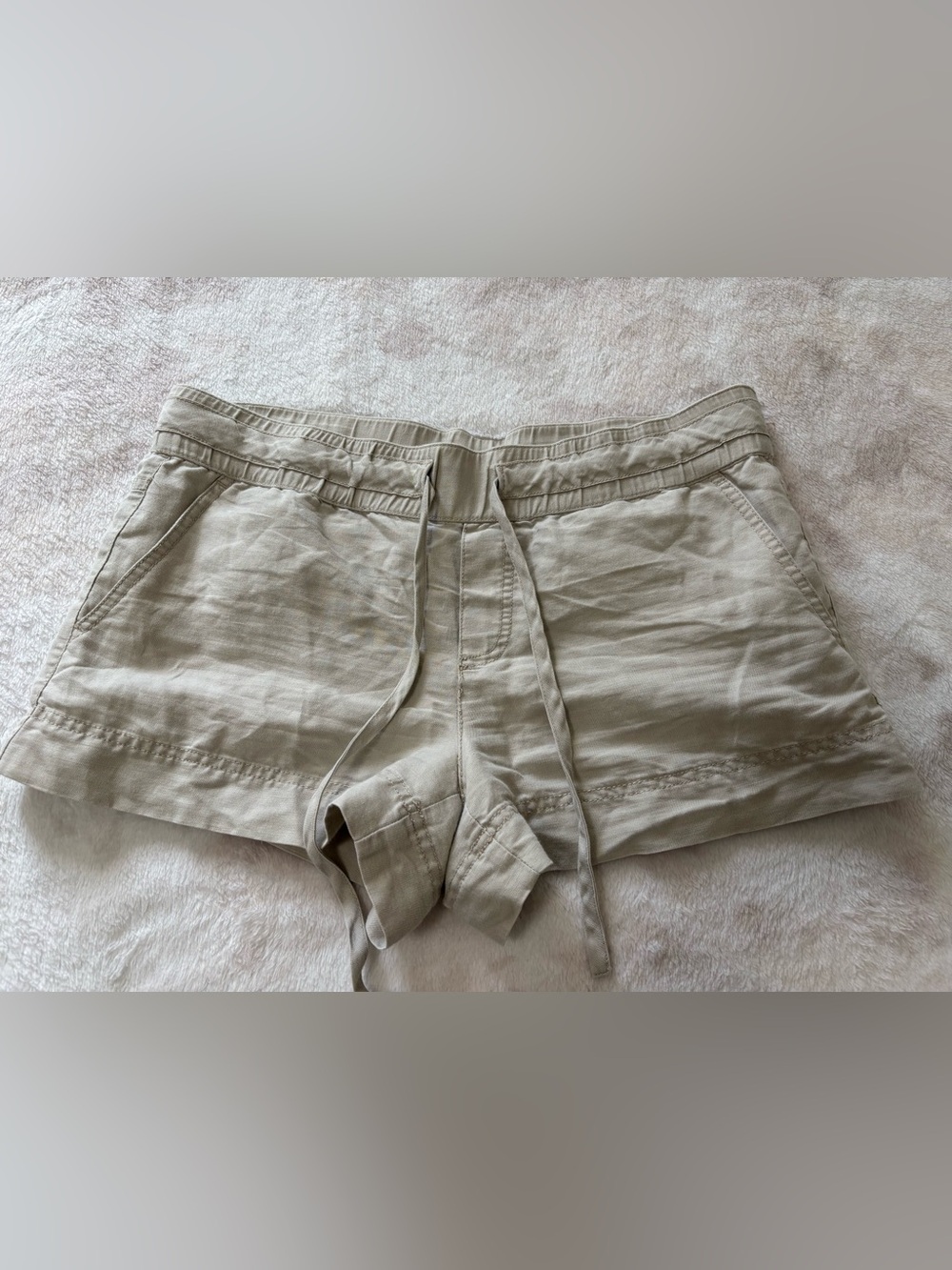 Club Monaco Women’s Cotton Drawstring Shorts in Light Khaki size M